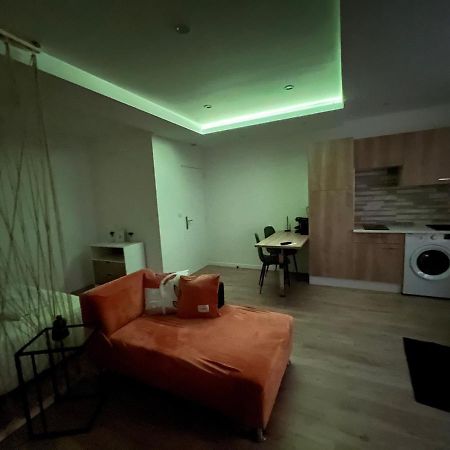 Appartement Luxe Jaune Saint-Etienne  Exteriör bild