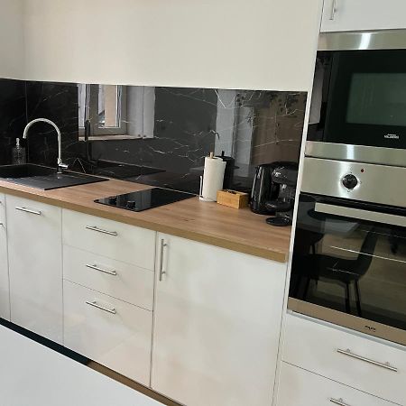 Appartement Luxe Jaune Saint-Etienne  Exteriör bild
