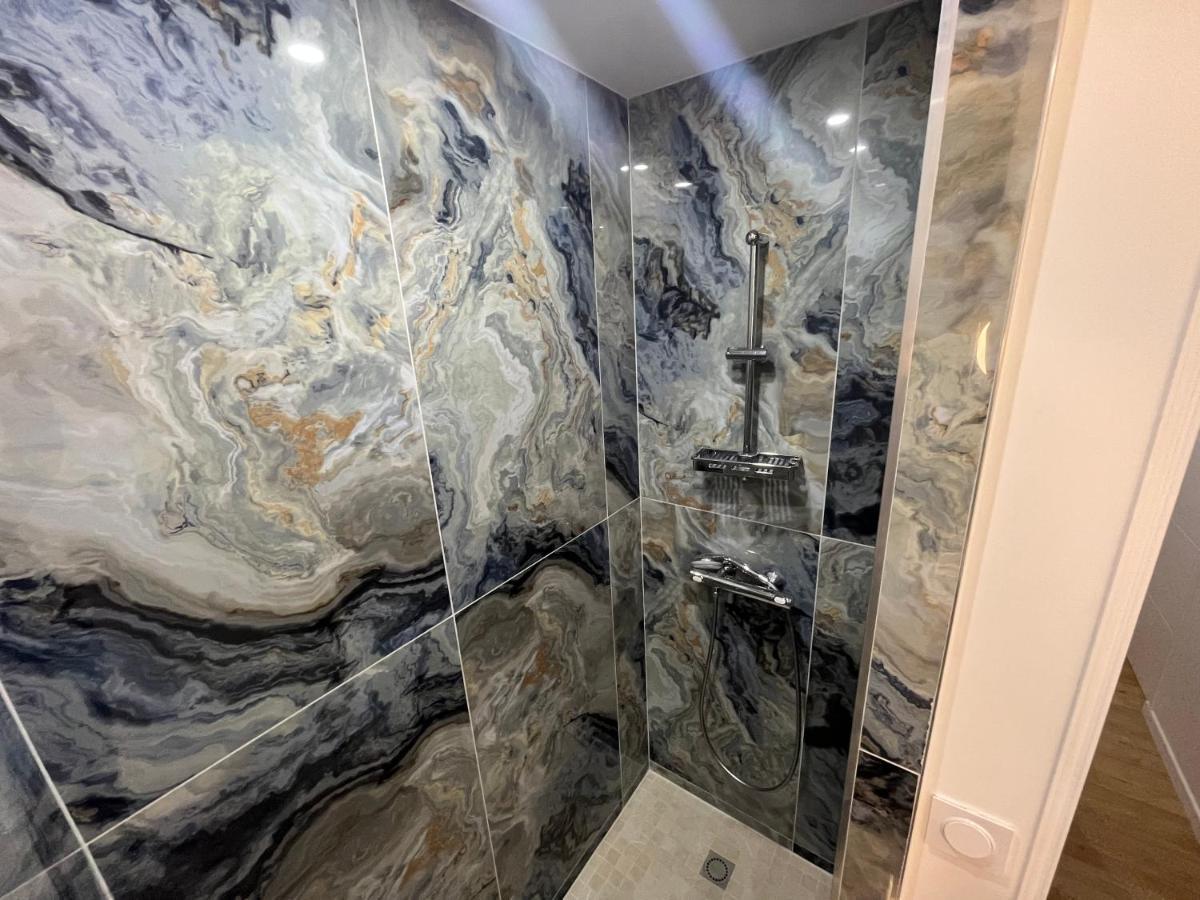 Appartement Luxe Jaune Saint-Etienne  Exteriör bild